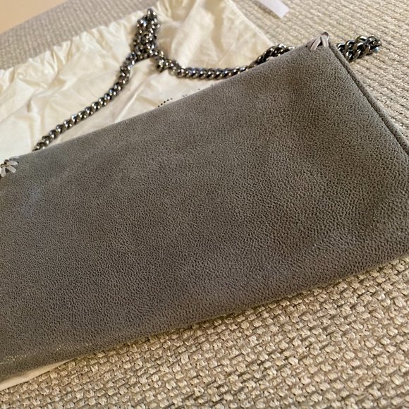 Stella McMartney Falabella Mini Crosssbody in Light Gray/Silver - Picture 3 of 8